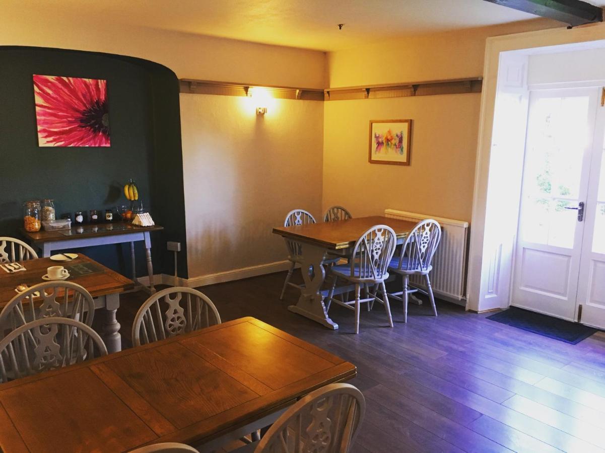 The Greyhound Inn Бедейл Экстерьер фото